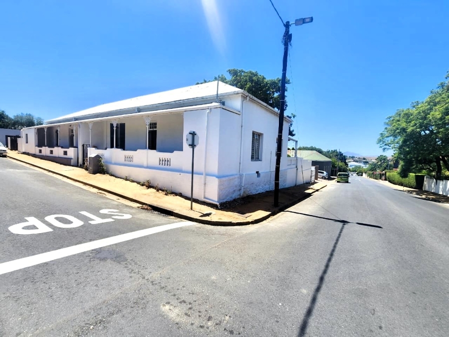 3 Bedroom Property for Sale in Bergzicht Western Cape